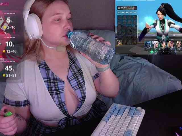 AlinaAdams webcam