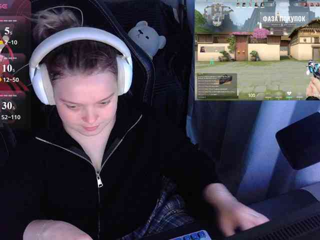 AlinaAdams webcam