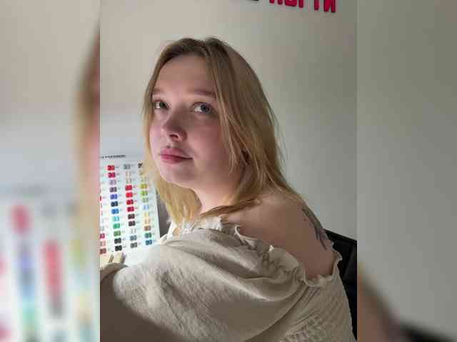AlinaAdams webcam