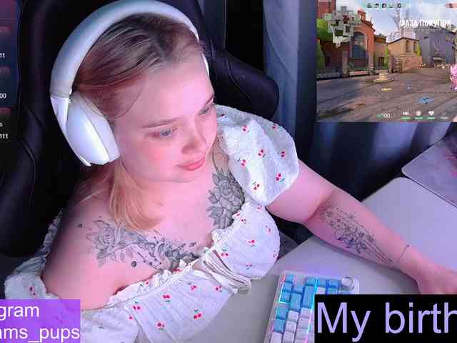AlinaAdams webcam