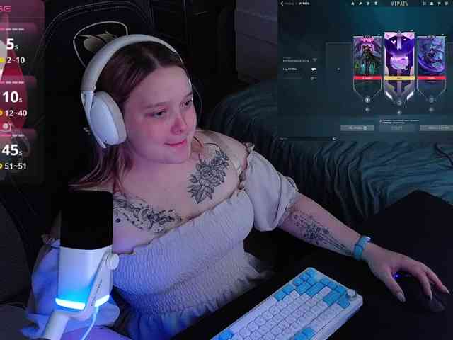 AlinaAdams webcam
