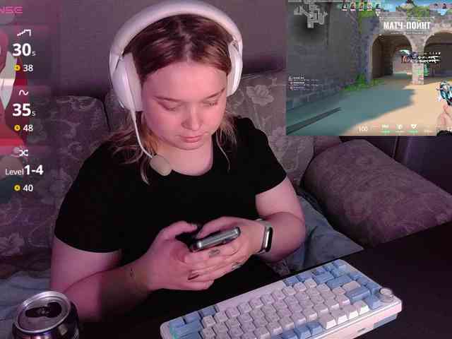 AlinaAdams webcam