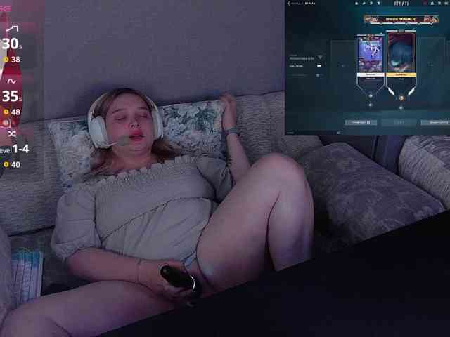 AlinaAdams webcam
