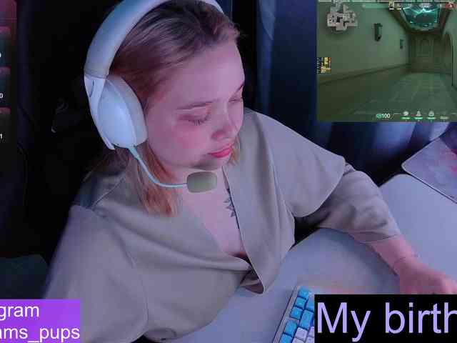 AlinaAdams webcam