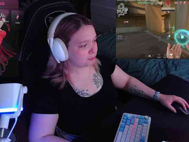 AlinaAdams webcam