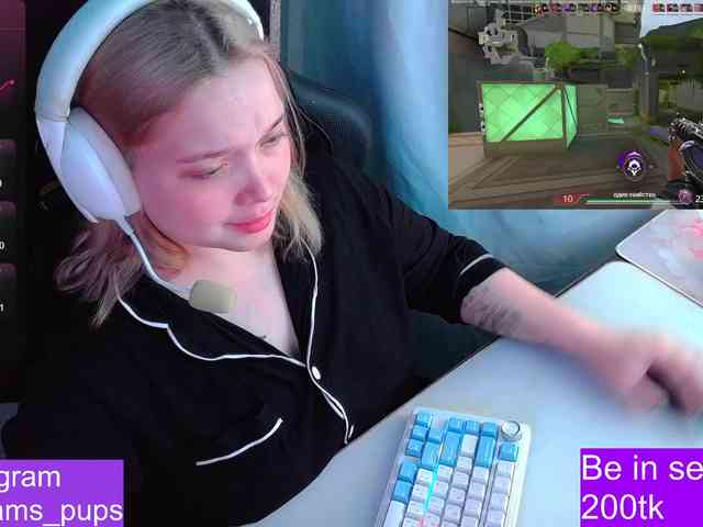 AlinaAdams webcam