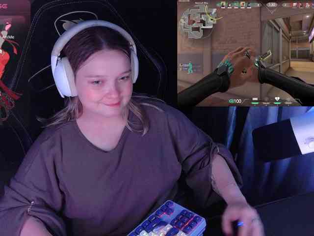 AlinaAdams webcam