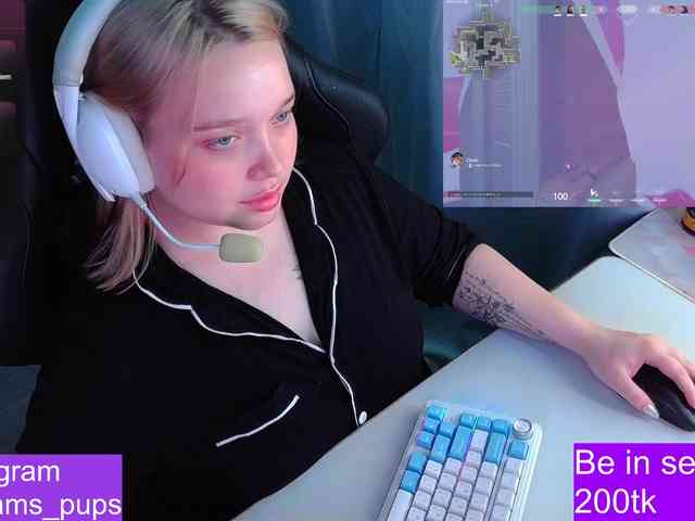 AlinaAdams webcam