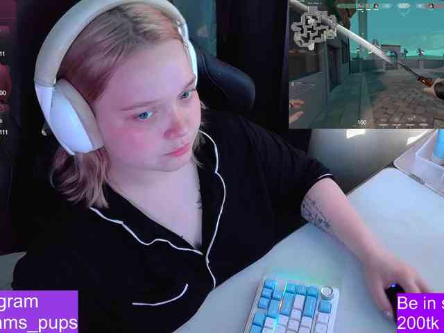 AlinaAdams webcam