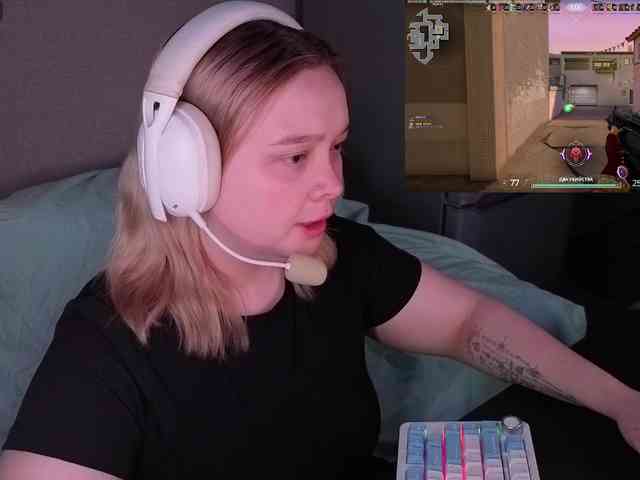 AlinaAdams webcam