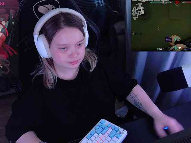 AlinaAdams webcam