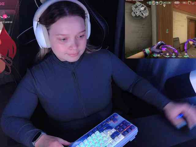 AlinaAdams