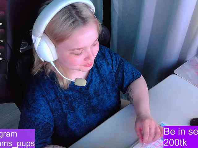AlinaAdams webcam