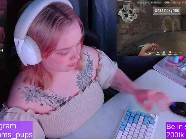 AlinaAdams webcam