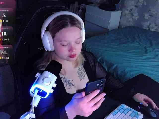 AlinaAdams webcam