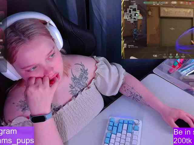 AlinaAdams webcam