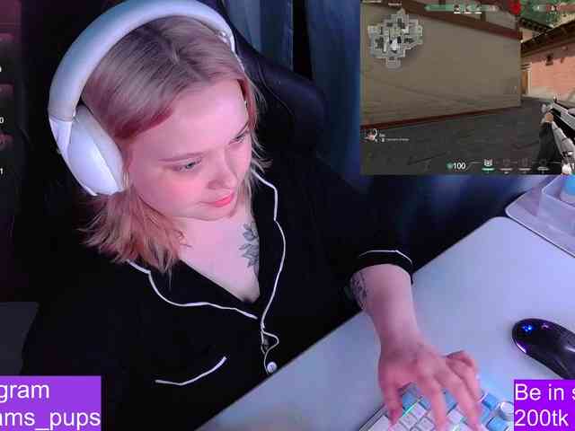 AlinaAdams webcam