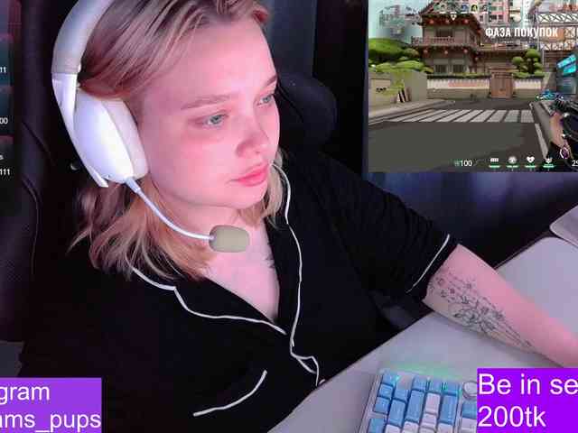 AlinaAdams webcam