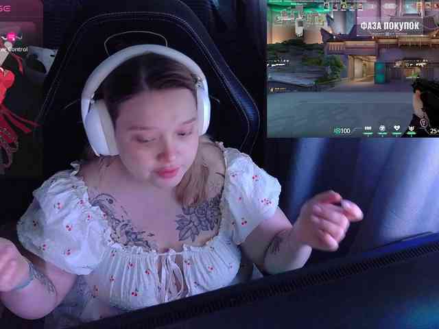 AlinaAdams webcam