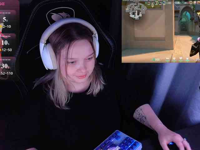 AlinaAdams webcam