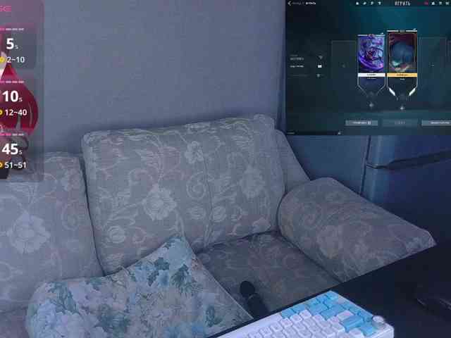 AlinaAdams webcam