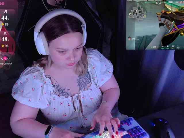 AlinaAdams webcam
