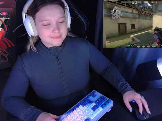 AlinaAdams