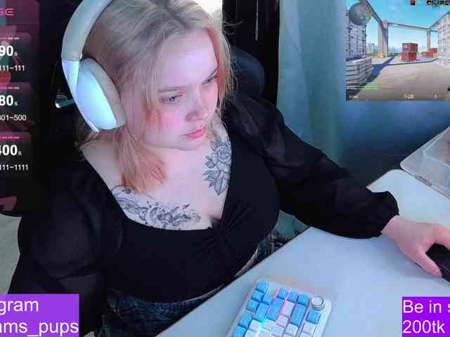 AlinaAdams webcam