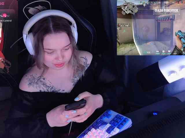 AlinaAdams