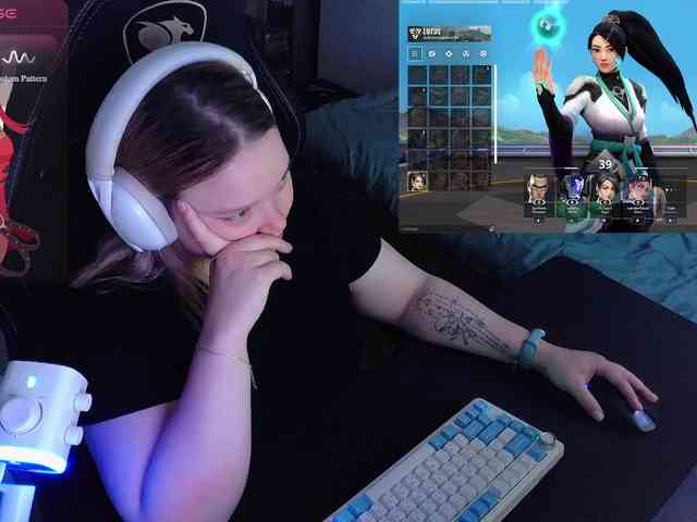 AlinaAdams webcam