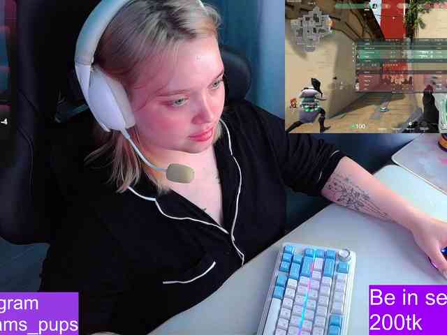 AlinaAdams webcam