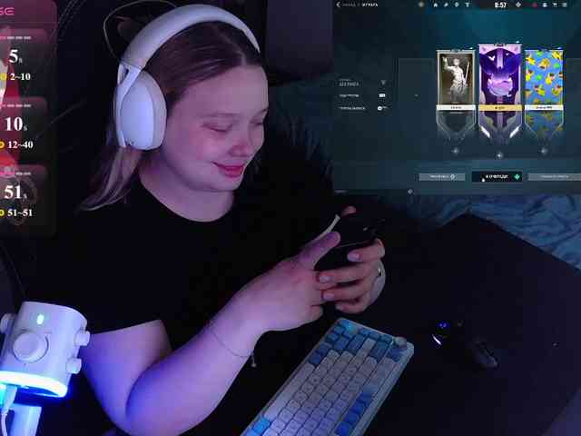 AlinaAdams webcam