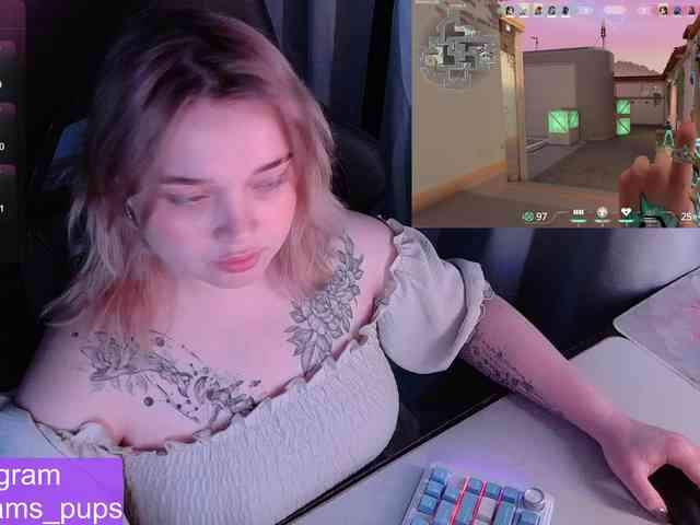 AlinaAdams webcam