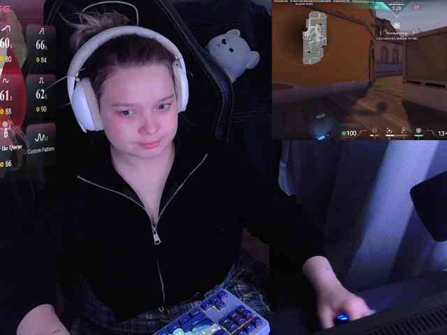 AlinaAdams webcam