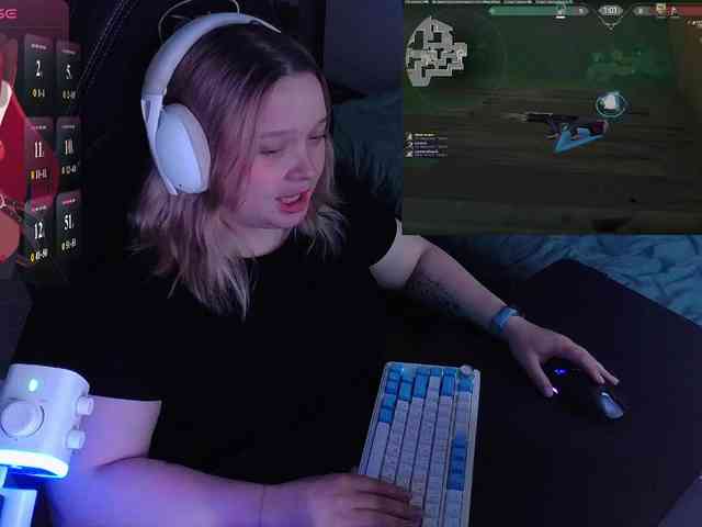 AlinaAdams webcam