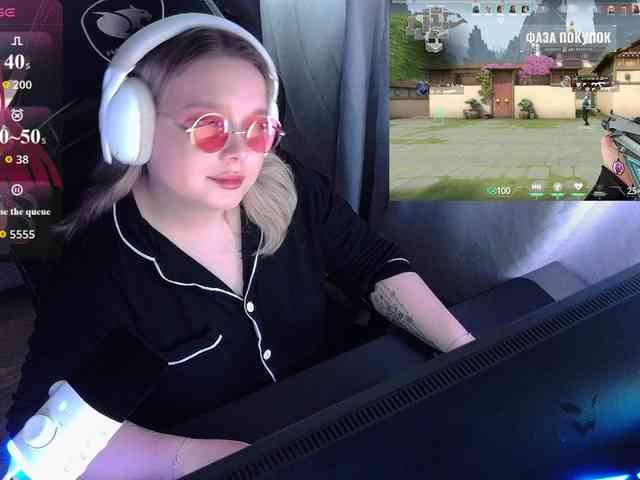 AlinaAdams webcam
