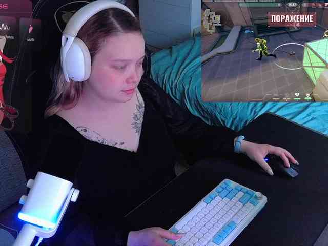 AlinaAdams webcam