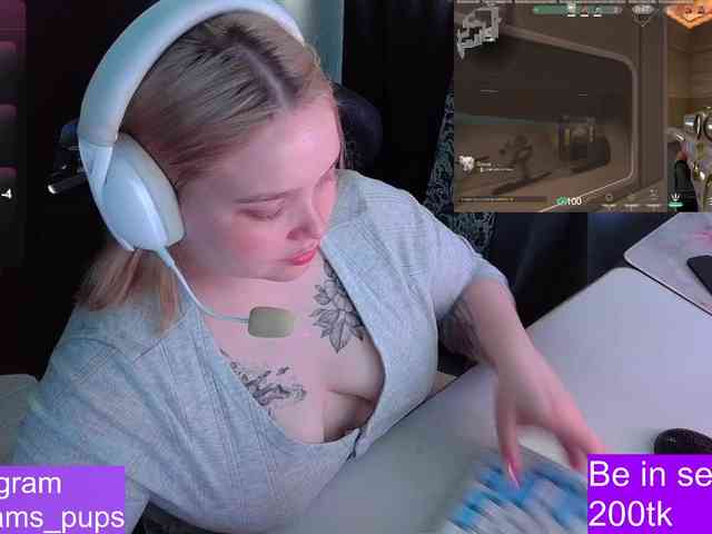 AlinaAdams webcam