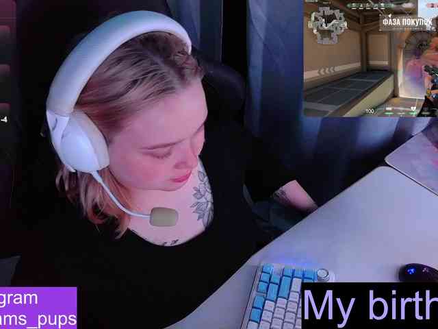 AlinaAdams webcam