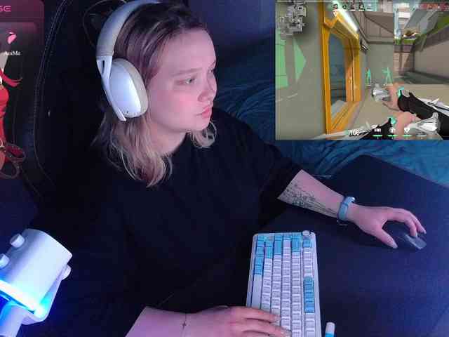 AlinaAdams webcam