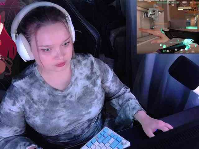 AlinaAdams webcam