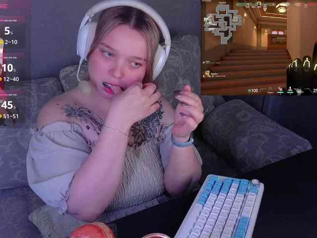 AlinaAdams webcam