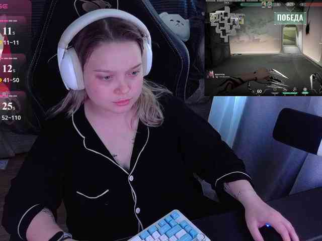 AlinaAdams webcam