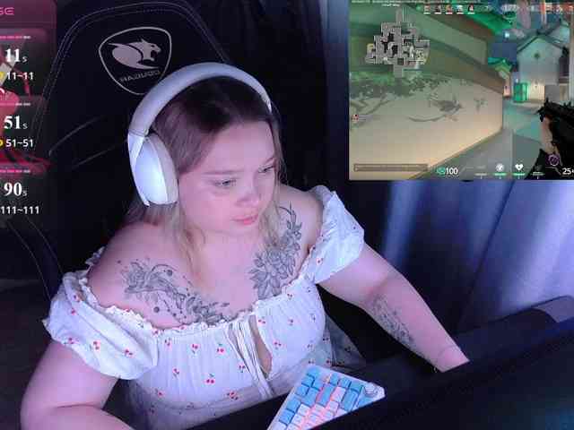 AlinaAdams webcam