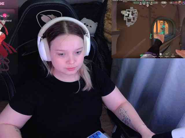 AlinaAdams webcam