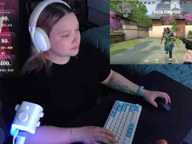 AlinaAdams webcam