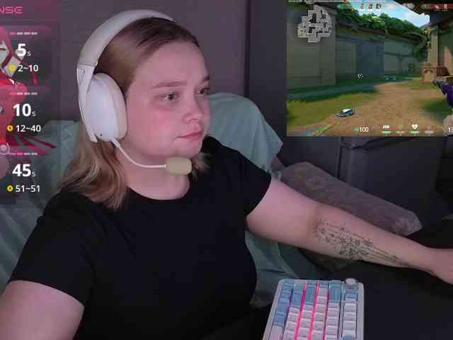 AlinaAdams webcam