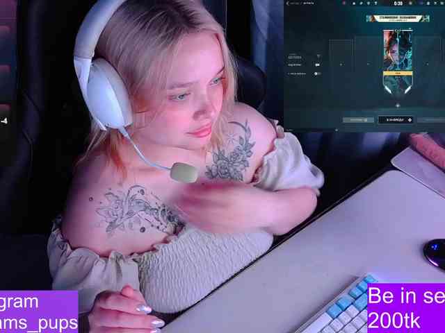 AlinaAdams webcam