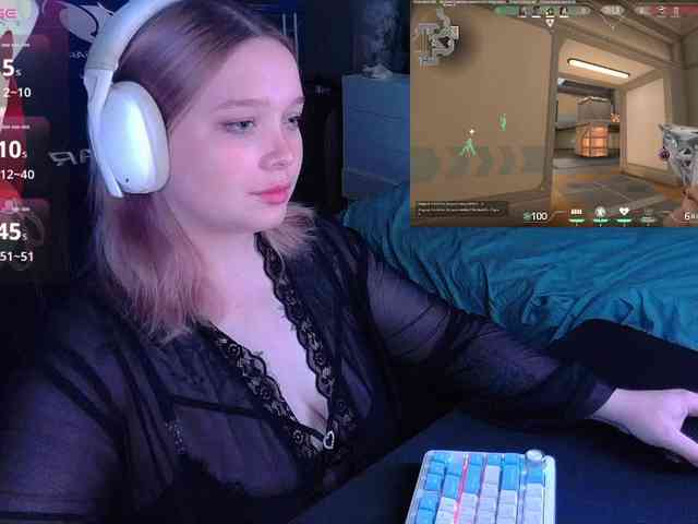 AlinaAdams webcam