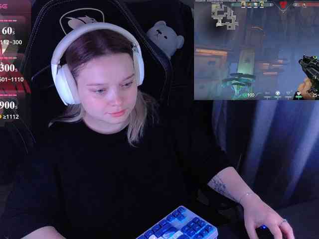 AlinaAdams webcam
